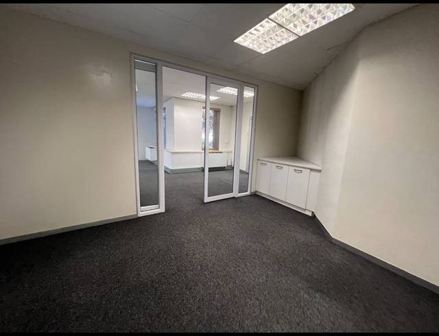 209M² OFFICE TO LET IN ROSEBANK